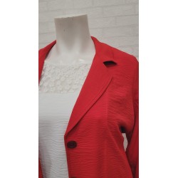 chaqueta fluida roja