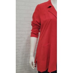 chaqueta fluida roja