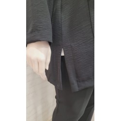 chaqueta fluida negra