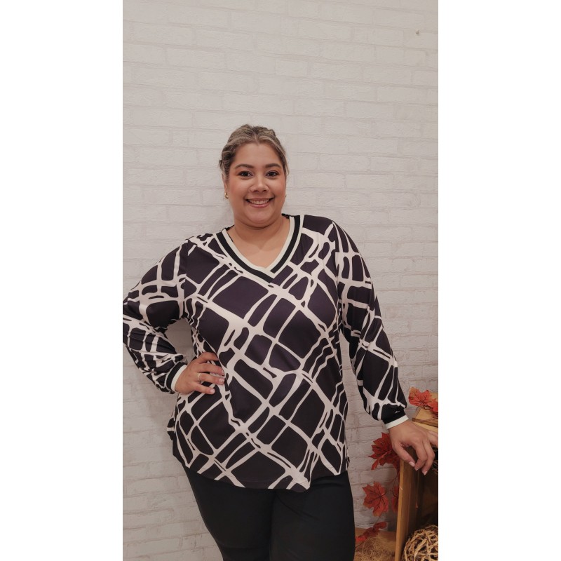 Camiseta Estefanía negra